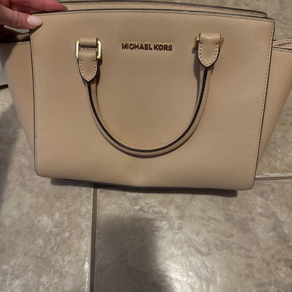 Micheal Kors Purse